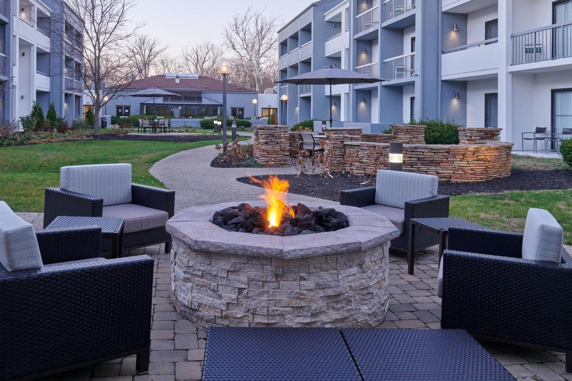 Courtyard By Marriott Indianapolis Castleton Hotel Kültér fotó