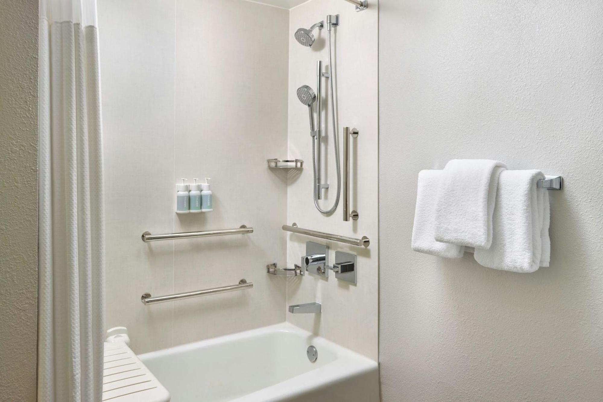 Courtyard By Marriott Indianapolis Castleton Hotel Kültér fotó