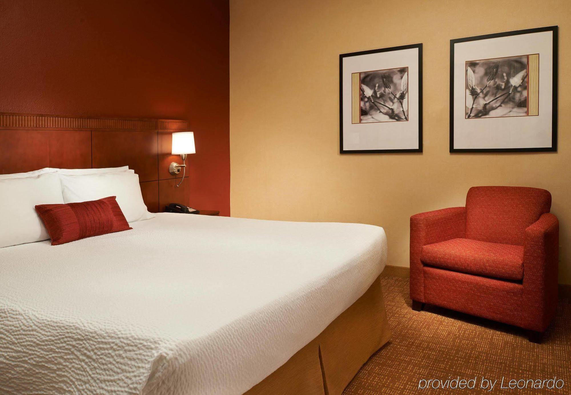 Courtyard By Marriott Indianapolis Castleton Hotel Szoba fotó